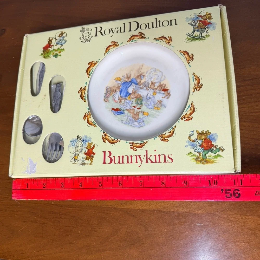 Royal Doulton shown photos as